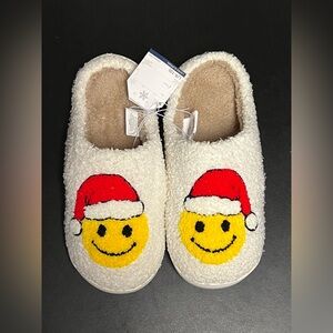 Christmas Smiley Face Emoji Slippers Size 9/10